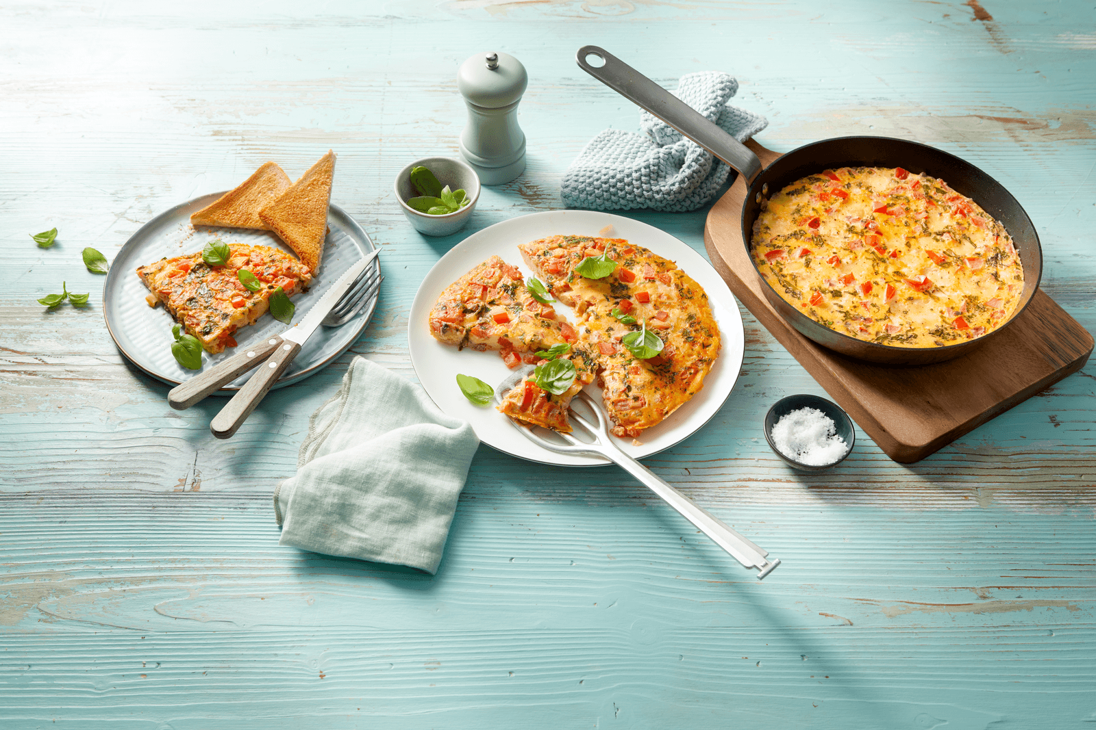 Tomaten-Mozzarella-Omelett Rezept - REWE.de